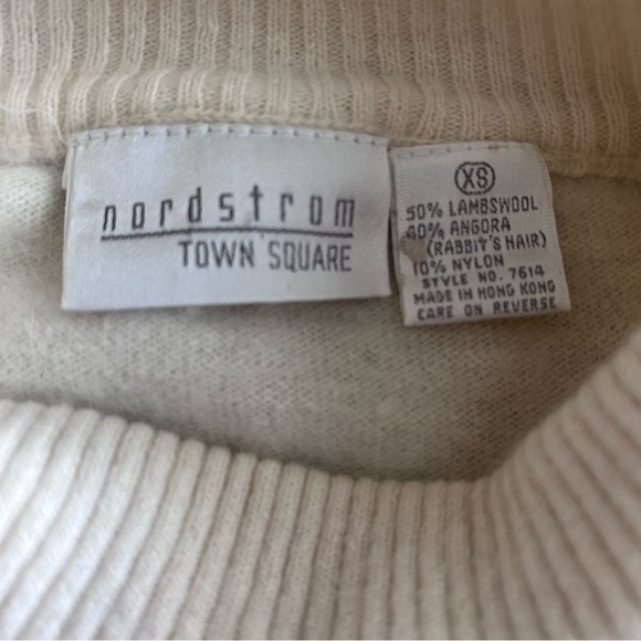 Vintage Nordstrom | Lambswool and Angora Mock Neck Cream Sweater | Size XS - Picture 5 of 5